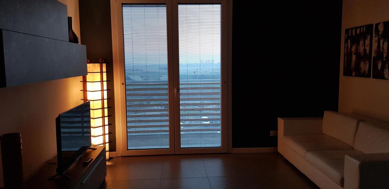 Condominio La Torre 2 Galliate Экстерьер фото